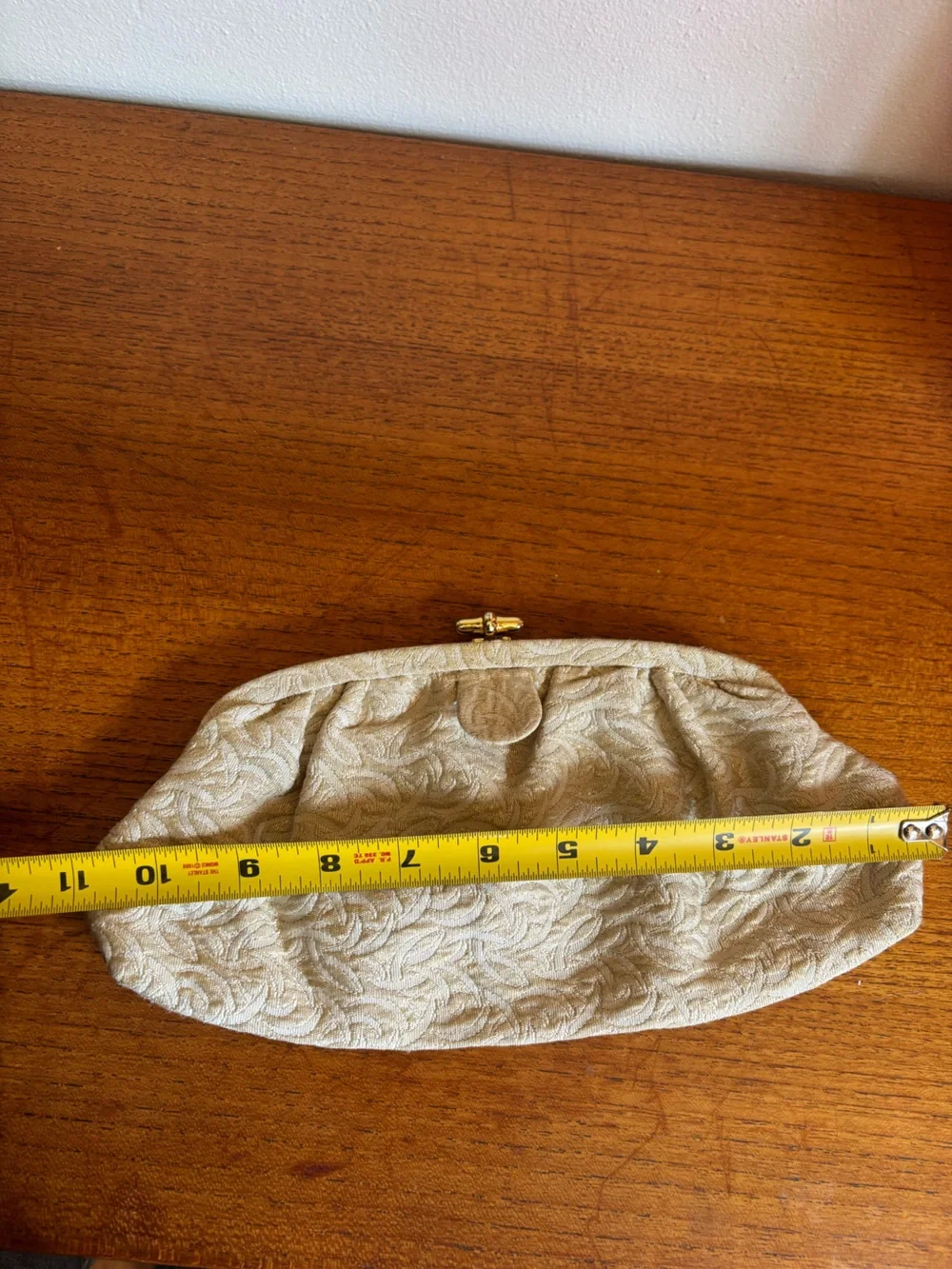 Vintage gold brocade clutch with locking clasp